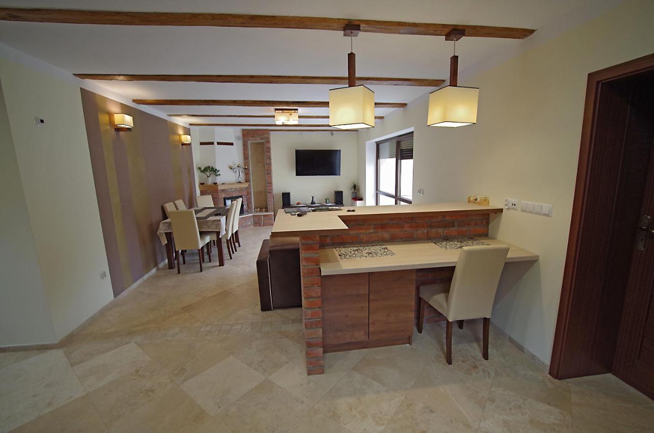Hotelik Hermes Pieniezno Rum bild