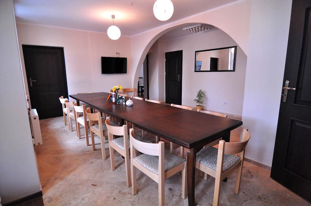 Hotelik Hermes Pieniezno Rum bild
