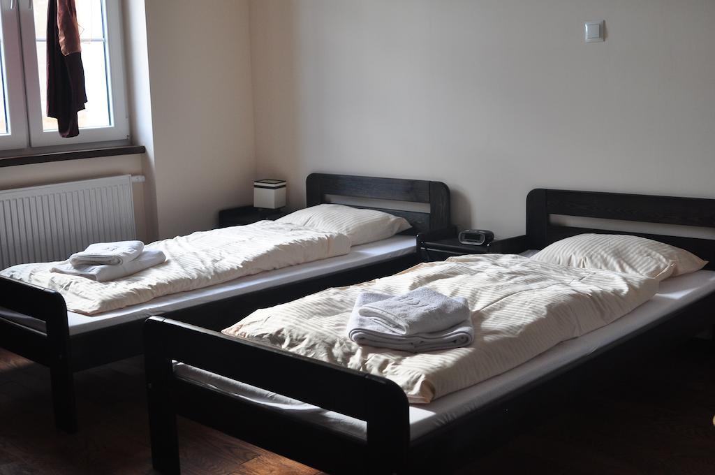 Hotelik Hermes Pieniezno Rum bild
