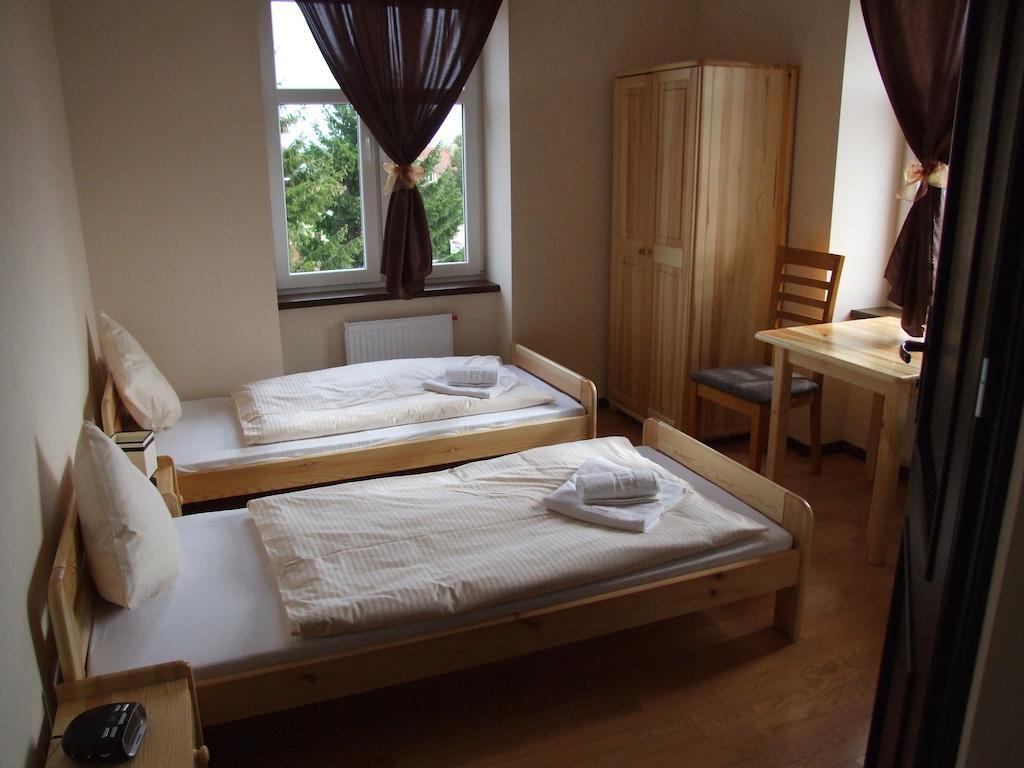 Hotelik Hermes Pieniezno Exteriör bild