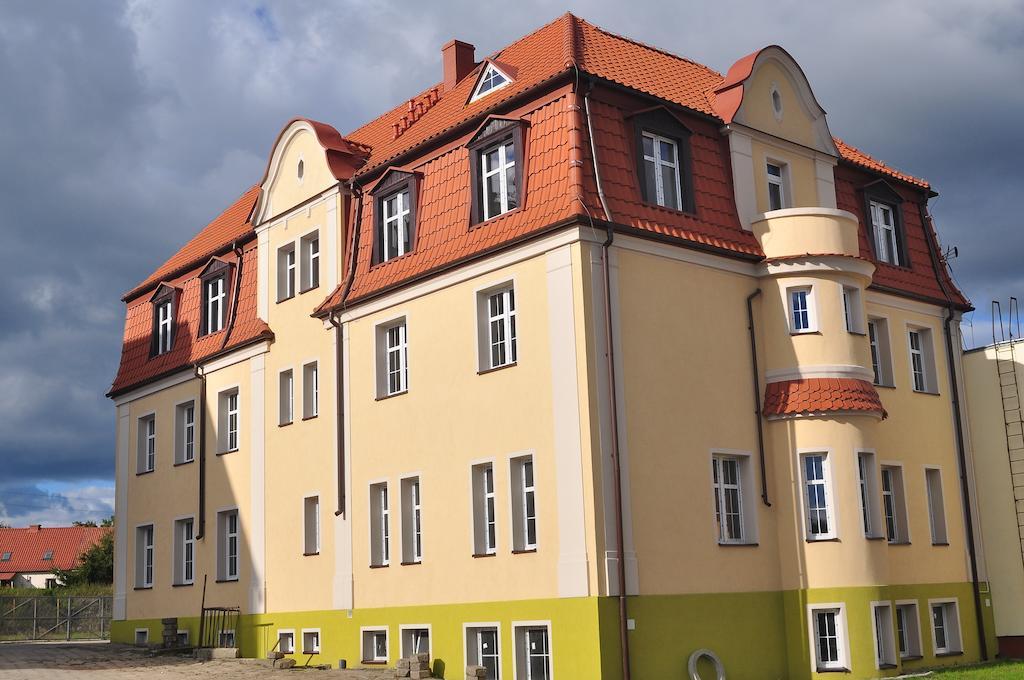 Hotelik Hermes Pieniezno Exteriör bild