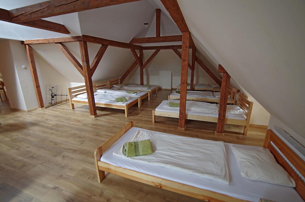 Hotelik Hermes Pieniezno Exteriör bild