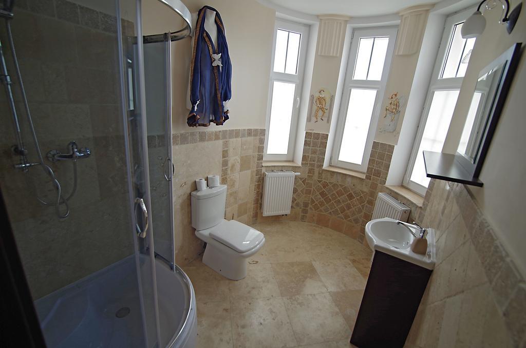 Hotelik Hermes Pieniezno Exteriör bild